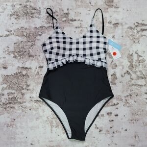NWT Cupshe Size‎ Medium One Piece Gingham Swimsuit